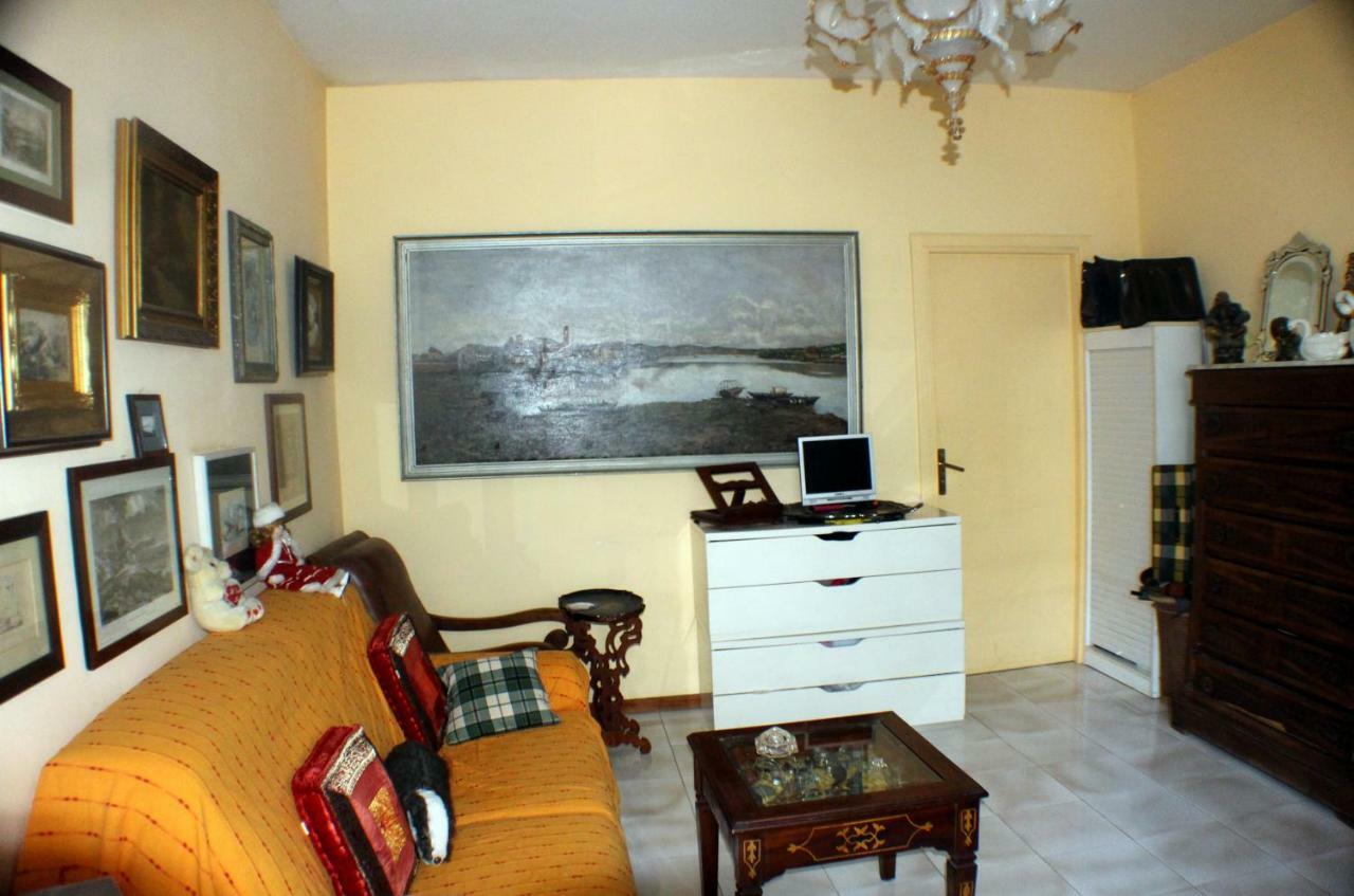 B&B Lili Salerno Bagian luar foto